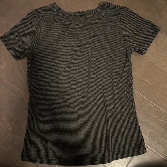 Black and grey striped t-shirt size: S - Picture 2 of 3